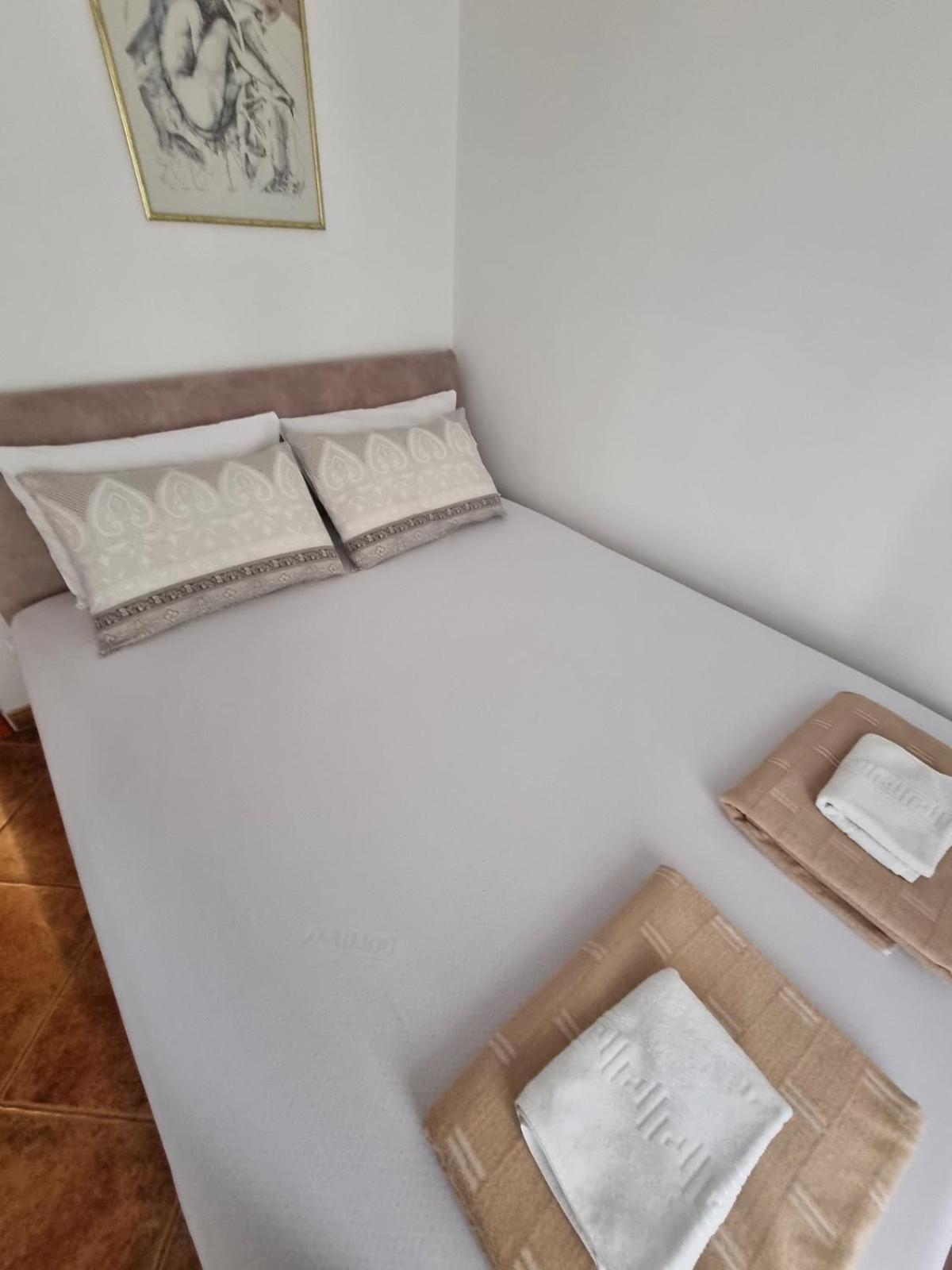 Xenia Daire Budva
